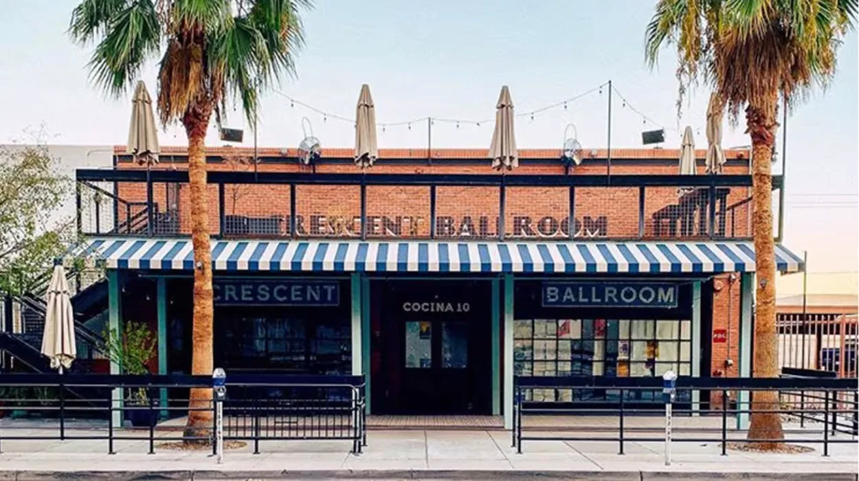 Crescent Ballroom photo